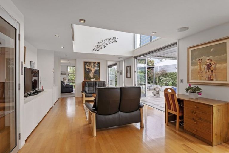 Photo of property in 76a Glandovey Road, Fendalton, Christchurch, 8052