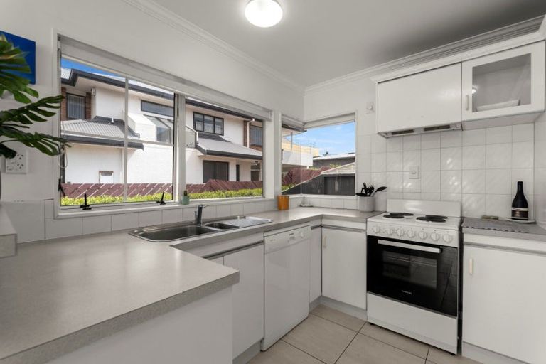 Photo of property in 11c Oceanbeach Road, Mount Maunganui, 3116