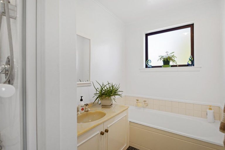 Photo of property in 11 Downies Road, Halswell, Christchurch, 8025