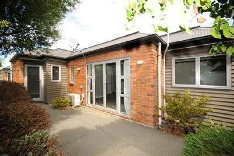 Photo of property in 121b Jeffreys Road, Strowan, Christchurch, 8052
