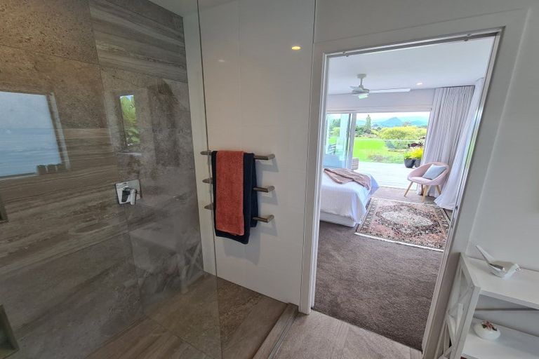 Photo of property in 104 Tukere Drive, Whangamata, 3620