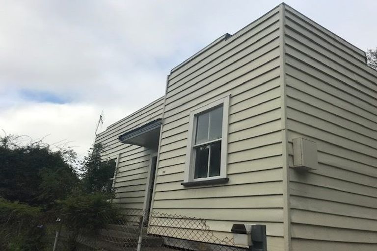 Photo of property in 36 Chaucer Road South, Hospital Hill, Napier, 4110