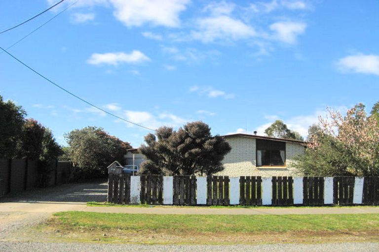 Photo of property in 42 Charles Street, Takapau, 4203