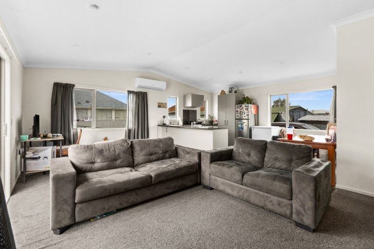 Photo of property in 1033a Hood Street, Mayfair, Hastings, 4122