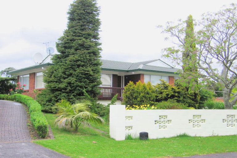 Photo of property in 16 Palm Court Drive, Glen Eden, Auckland, 0602