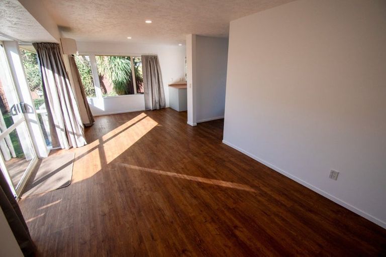 Photo of property in 2/18 Kirsten Place, Parklands, Christchurch, 8083