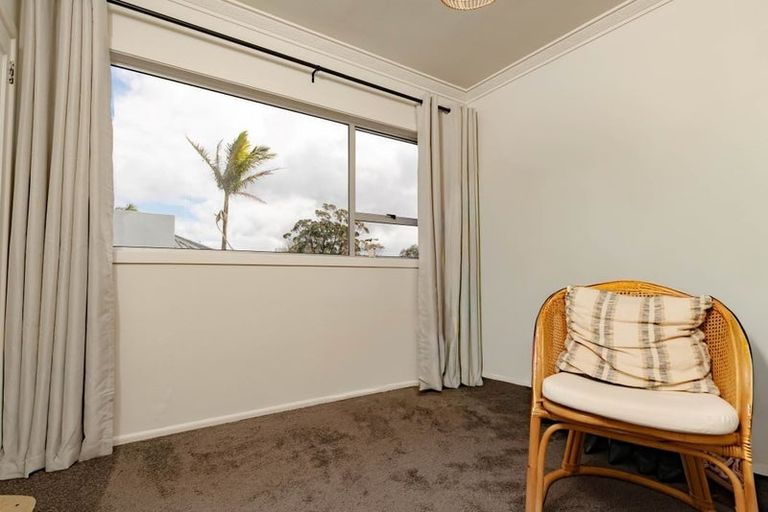 Photo of property in 11a Mizpah Road, Waiake, Auckland, 0630