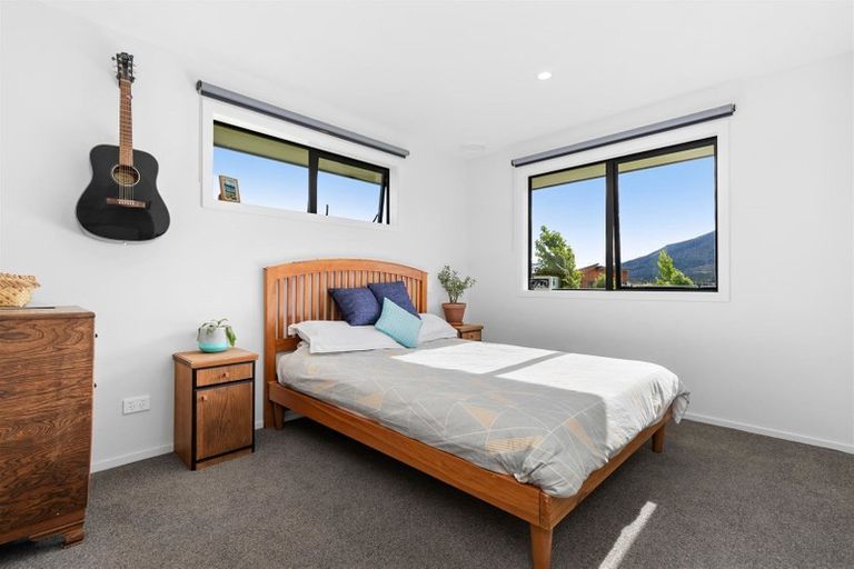 Photo of property in 1 Dingle Street, Lake Hawea, 9382