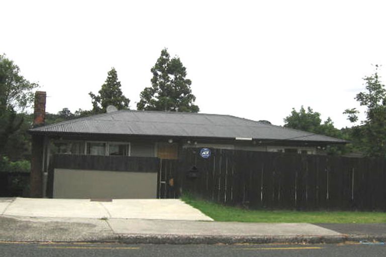 Photo of property in 22 Saffron Street, Birkdale, Auckland, 0626