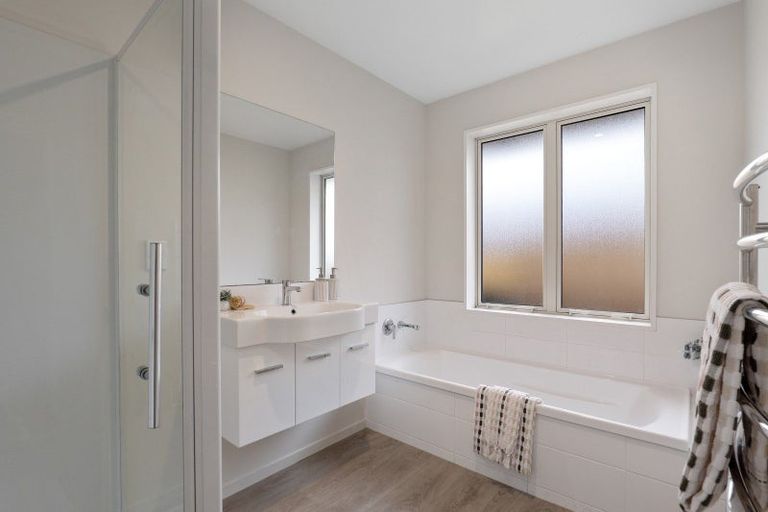 Photo of property in 16 Bamber Crescent, Halswell, Christchurch, 8025