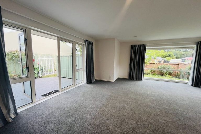 Photo of property in 8 Ridgewood Place, Shirley, Christchurch, 8061