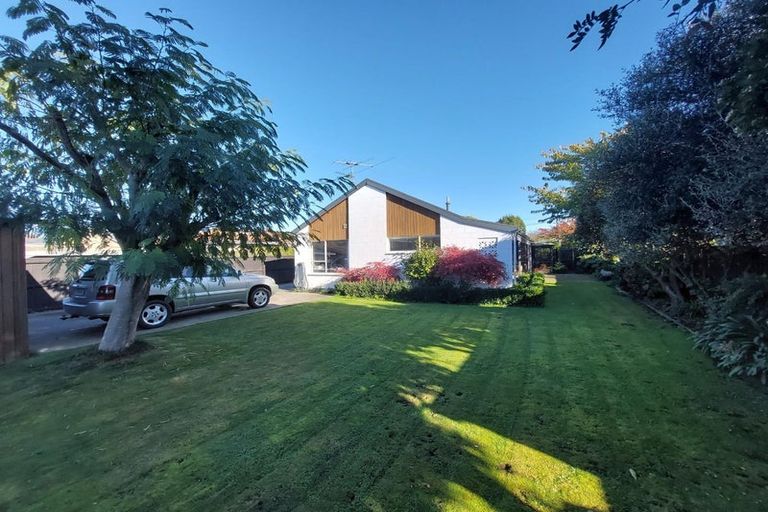 Photo of property in 11 Kennedys Bush Road, Halswell, Christchurch, 8025