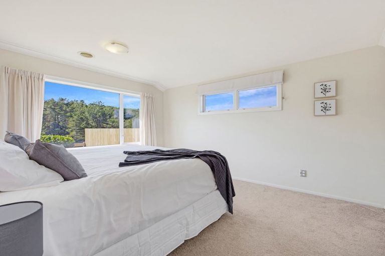Photo of property in 47 Te Puia Drive, Aotea, Porirua, 5024