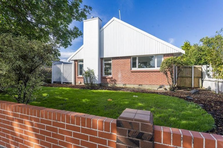 Photo of property in 50 Raxworthy Street, Ilam, Christchurch, 8041