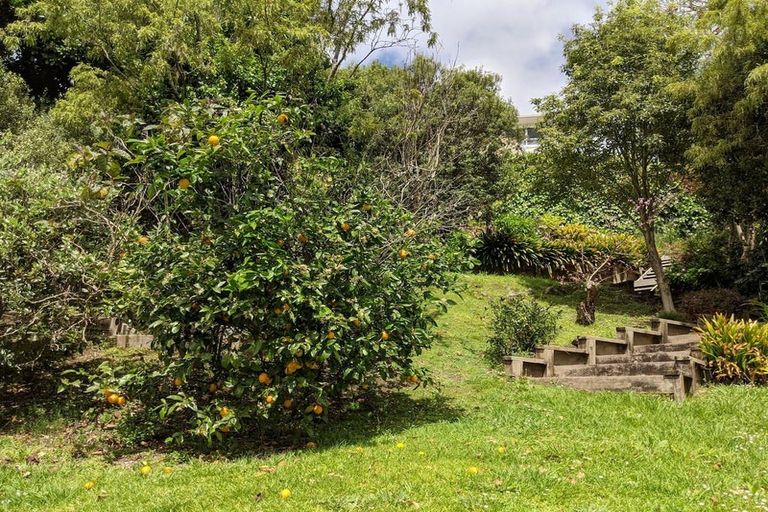 Photo of property in 90 Exmouth Road, Northcote, Auckland, 0627