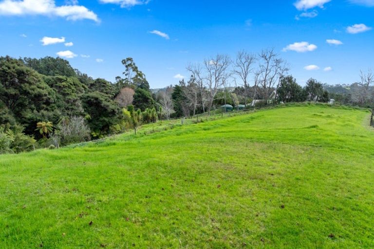 Photo of property in 408 Paremoremo Road, Paremoremo, Auckland, 0632