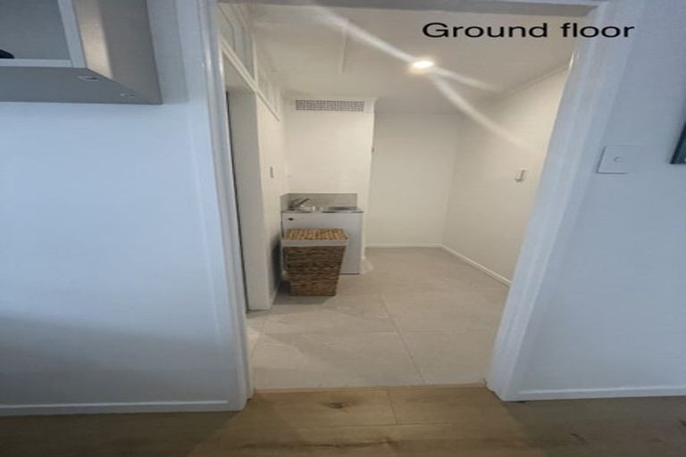 Photo of property in 1/17 Sartors Avenue, Northcross, Auckland, 0630