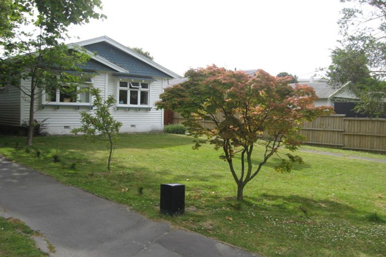Photo of property in 233 Eastern Terrace, Sydenham, Christchurch, 8023