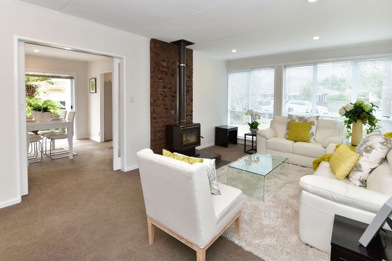 Photo of property in 57 Hatton Road, Orewa, 0931