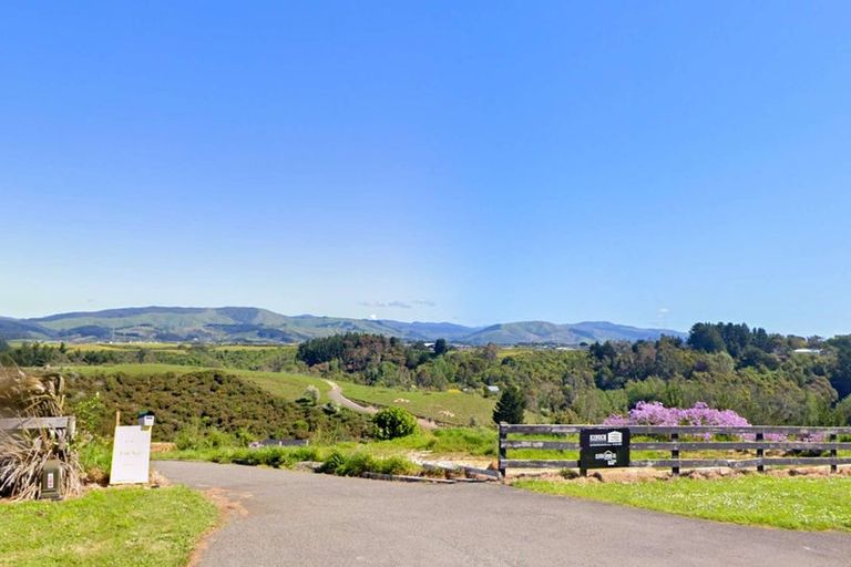 Photo of property in 36 Polson Hill Drive, Aokautere, 4471