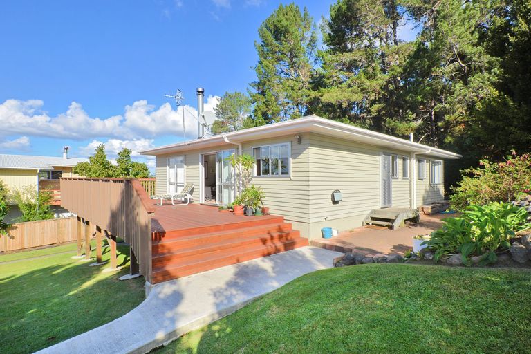 Photo of property in 122 Anzac Road, Morningside, Whangarei, 0110