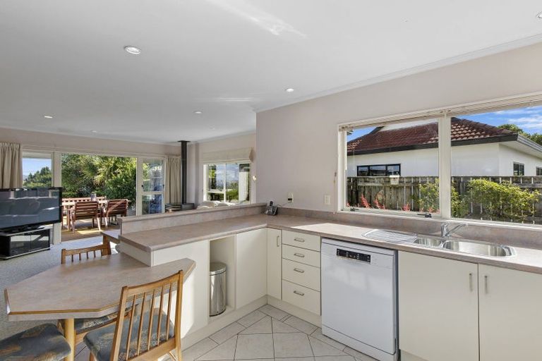 Photo of property in 3 Lemonwood Grove, Maungaraki, Lower Hutt, 5010