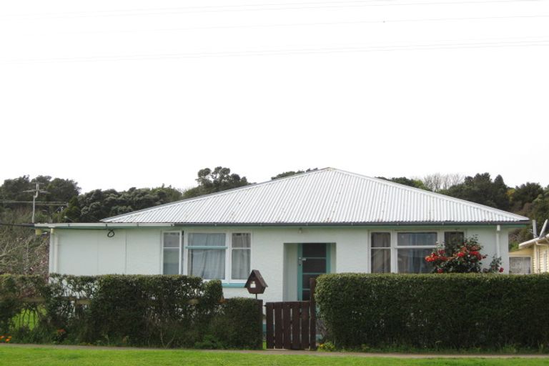 Photo of property in 50 Blake Street, Waitara, 4320