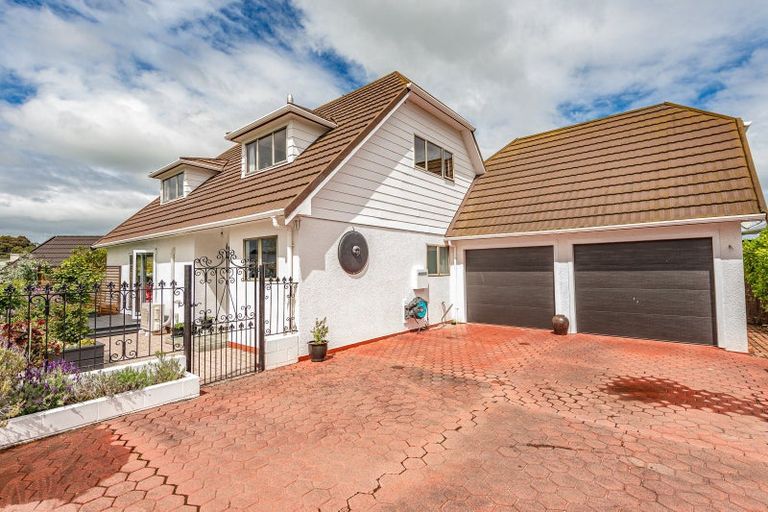 Photo of property in 1 Iwiroa Terrace, Durie Hill, Whanganui, 4500