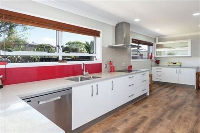 Photo of property in 21 Coates Road, Cockle Bay, Auckland, 2014