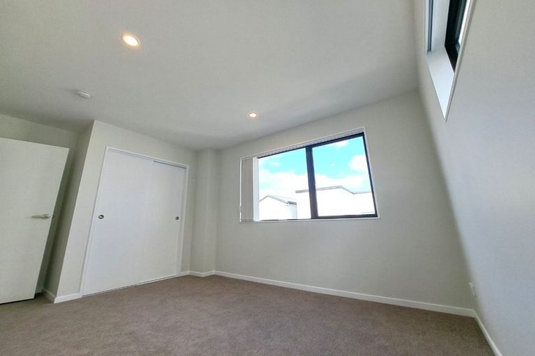 Photo of property in 42 Tukari Lane, Mangere Bridge, Auckland, 2022