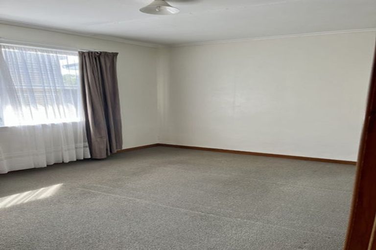 Photo of property in 66 Barrett Street, Westown, New Plymouth, 4310