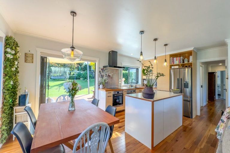 Photo of property in 11 Mangotahi Road, Thames, 3577
