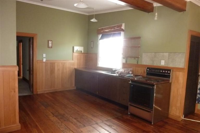 Photo of property in 125 Fitzherbert Avenue, West End, Palmerston North, 4410