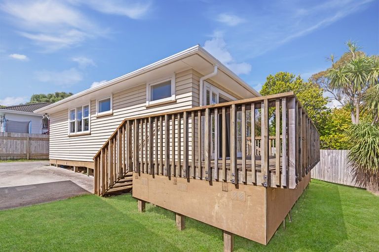 Photo of property in 16a Penfold Place, Henderson, Auckland, 0610