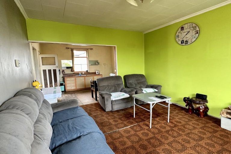 Photo of property in 240 Princes Street, Strathern, Invercargill, 9812