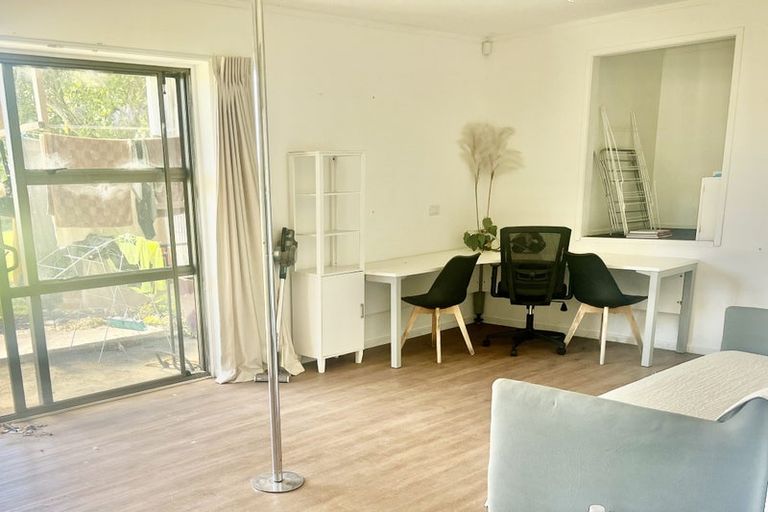 Photo of property in 17 Clarks Lane, Hobsonville, Auckland, 0618