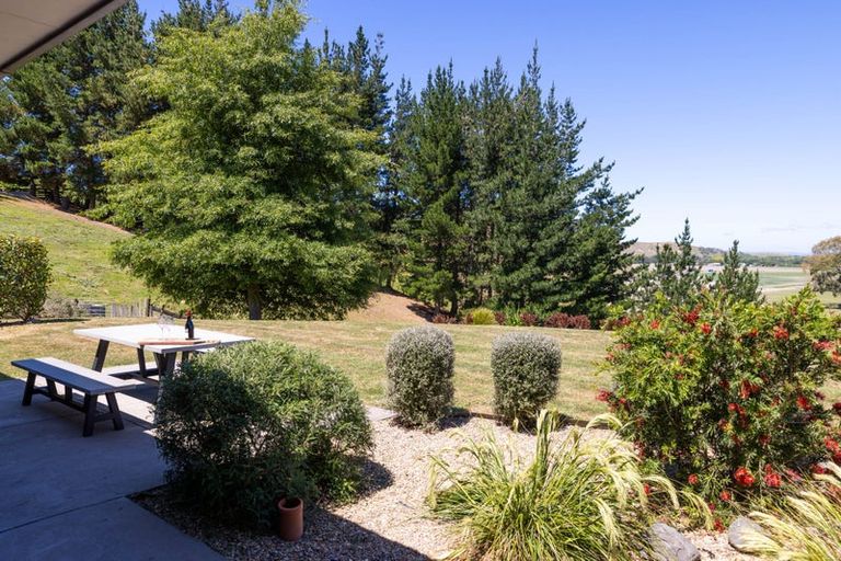 Photo of property in 690 Swamp Road, Puketapu, Napier, 4183