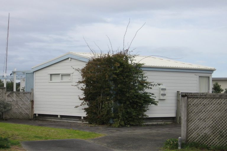 Photo of property in 20 The Southern Isle, Omaha, 0986