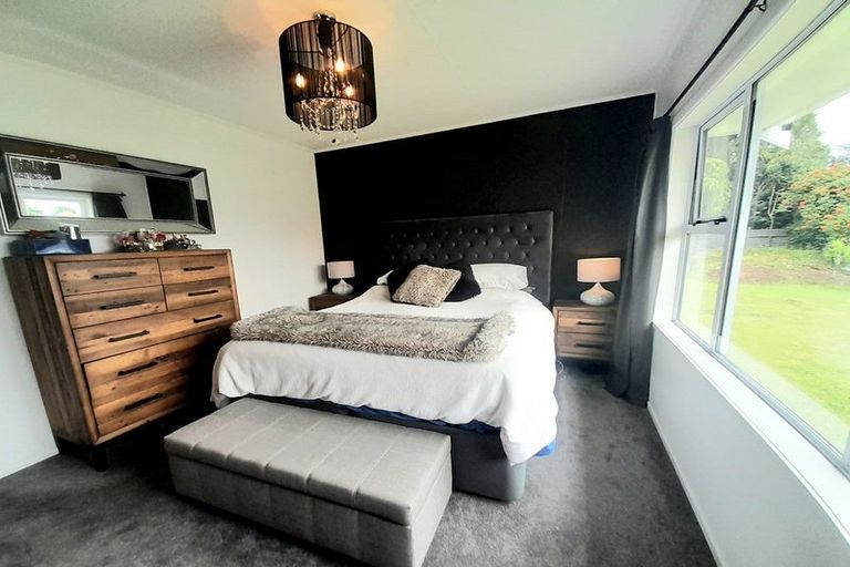 Photo of property in 28 Apollo Parade, Milson, Palmerston North, 4414