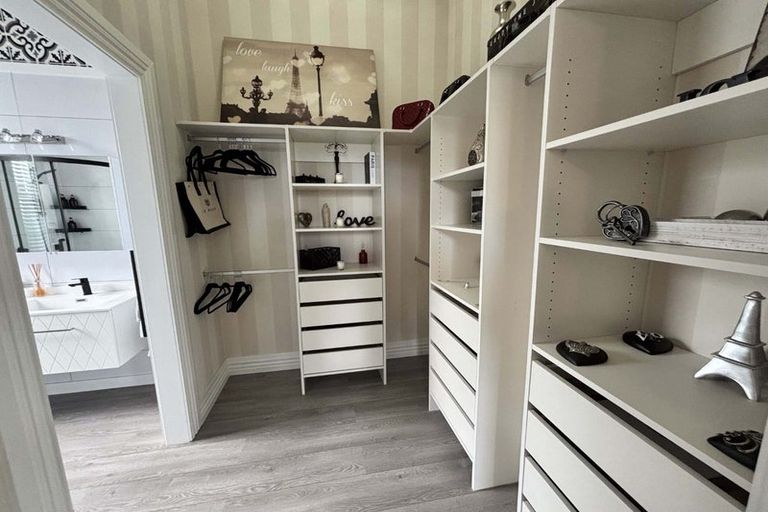 Photo of property in 10a Hereford Street, West End, Palmerston North, 4410