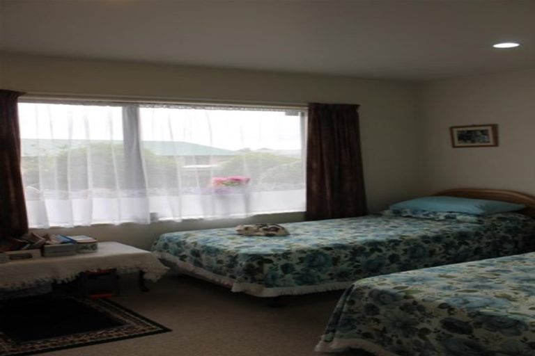 Photo of property in 4a Ash Grove, Maungaturoto, 0520