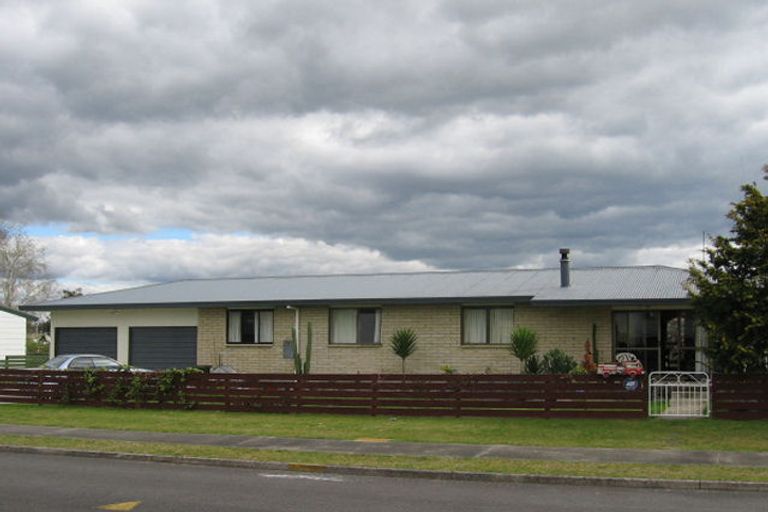 Photo of property in 1 Olivine Street, Poike, Tauranga, 3112