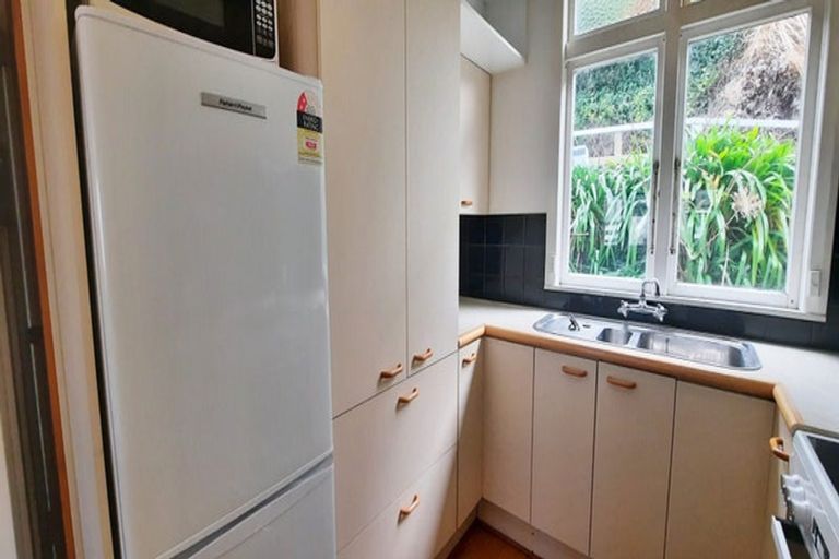 Photo of property in 21af1 Talavera Terrace, Kelburn, Wellington, 6012