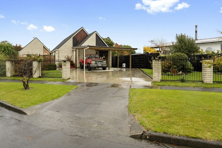 Photo of property in 11 Panako Place, Awapuni, Palmerston North, 4412
