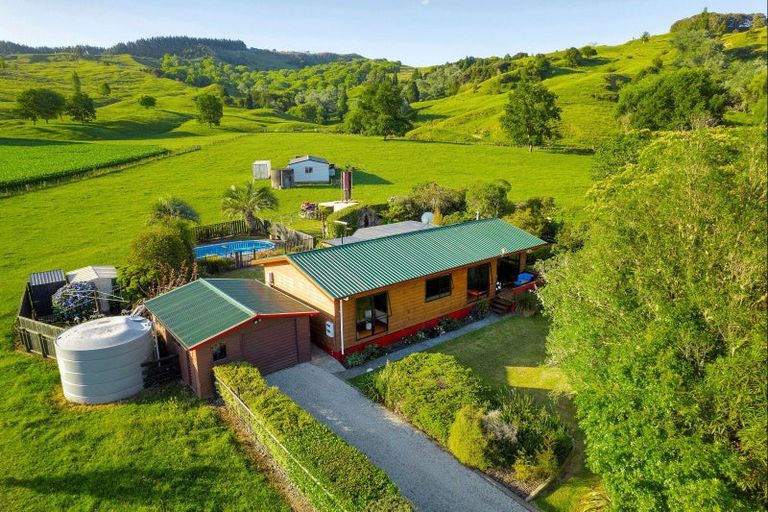 Photo of property in 749 Kanakanaia Road, Te Karaka, 4091