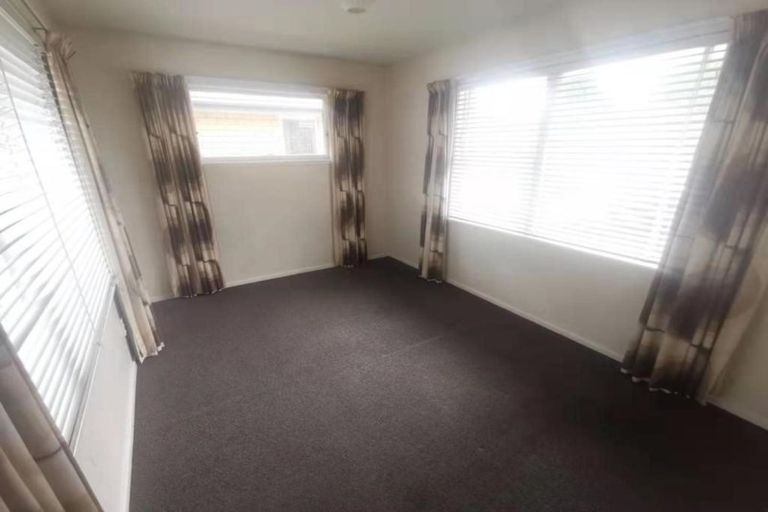 Photo of property in 16 Lochee Road, Upper Riccarton, Christchurch, 8041