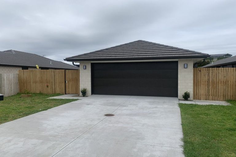 Photo of property in 61 Bert Wall Drive, Omokoroa, 3114