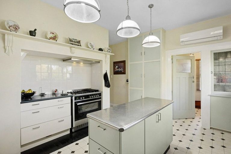 Photo of property in 217 Musselburgh Rise, Andersons Bay, Dunedin, 9013