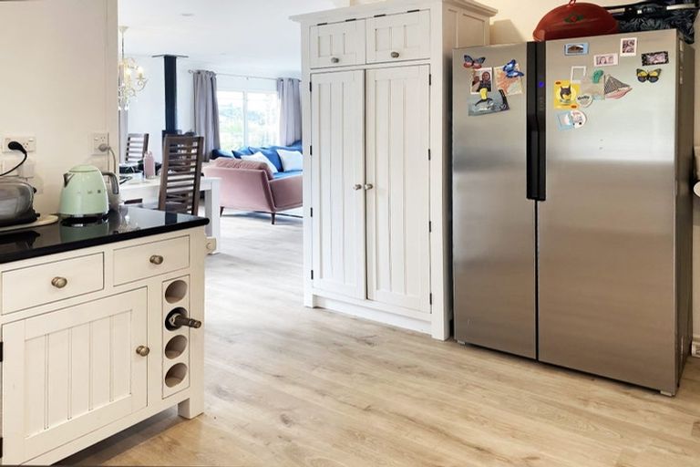 Photo of property in 39 Emlyn Place, Torbay, Auckland, 0630