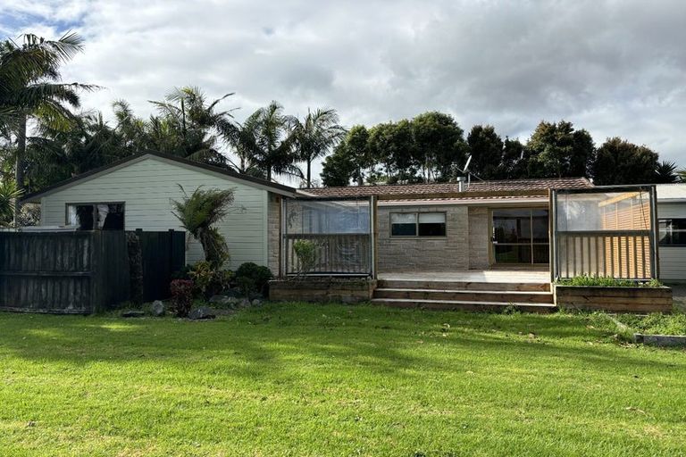 Photo of property in 87 Carnoustie Drive, Wattle Downs, Auckland, 2103